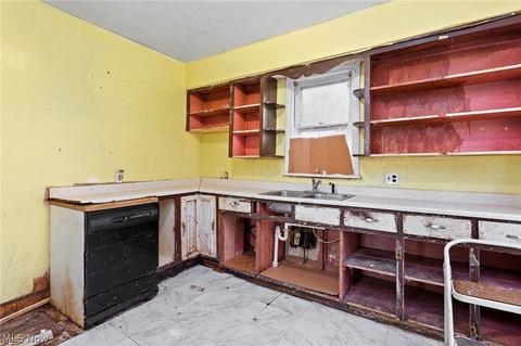 612 Lorain Blvd, Elyria, OH 44035 photo 9