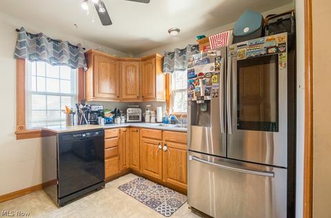1046 Bell Ct, Elyria, OH 44035 photo 13