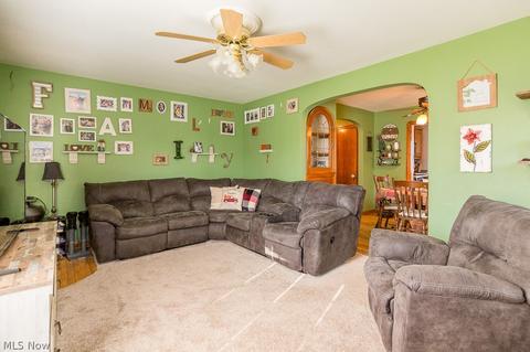 1046 Bell Ct, Elyria, OH 44035 photo 9