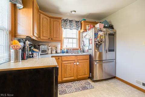 1046 Bell Ct, Elyria, OH 44035 photo 12