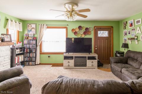 1046 Bell Ct, Elyria, OH 44035 photo 10