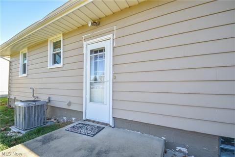 937 Garfield St, Struthers, OH 44471 photo 7