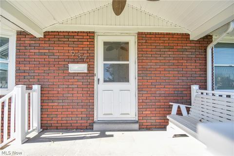 937 Garfield St, Struthers, OH 44471 photo 2