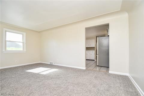 937 Garfield St, Struthers, OH 44471 photo 8