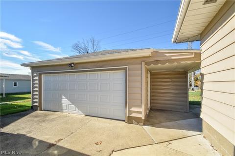 937 Garfield St, Struthers, OH 44471 photo 3