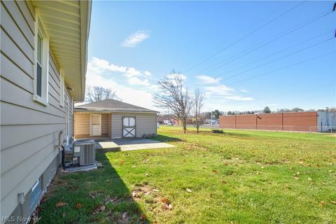 937 Garfield St, Struthers, OH 44471 photo 6