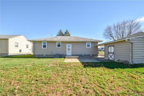 937 Garfield St, Struthers, OH 44471 photo 5