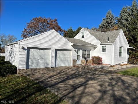 419 Manor Ave NW, Canton, OH 44708 photo 4