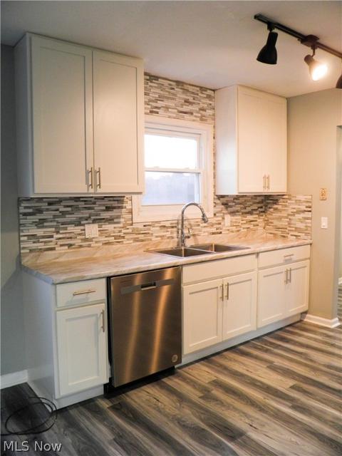 340 Naples Dr, Elyria, OH 44035 photo 13