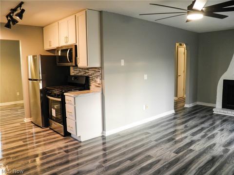 340 Naples Dr, Elyria, OH 44035 photo 15