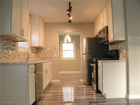 340 Naples Dr, Elyria, OH 44035 photo 12
