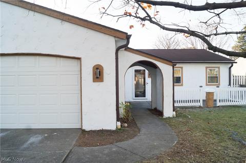 340 Naples Dr, Elyria, OH 44035 photo 1