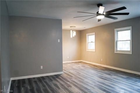 340 Naples Dr, Elyria, OH 44035 photo 7