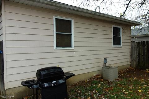 902 Sutherland Ave, Akron, OH 44314 photo 23