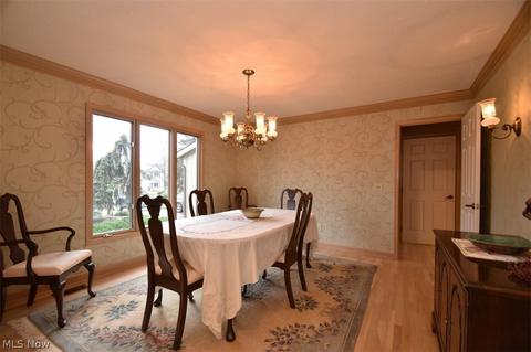 32700 Shadowbrook Dr, Solon, OH 44139 photo 5