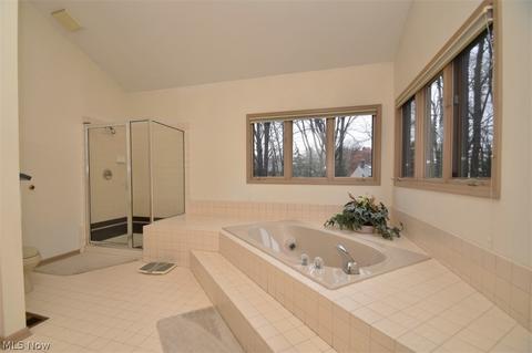32700 Shadowbrook Dr, Solon, OH 44139 photo 23