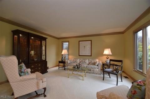 32700 Shadowbrook Dr, Solon, OH 44139 photo 4