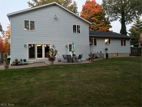 725 Butte St, Willard, OH 44890 photo 2