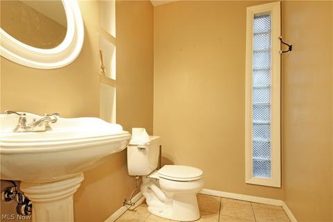 136 Wilson St, Struthers, OH 44471 photo 9