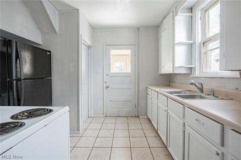 1100 Murray Ave, Akron, OH 44310 photo 8