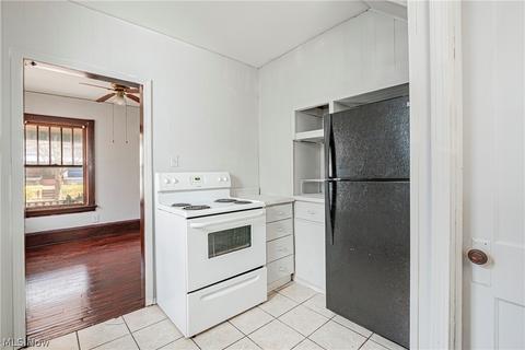 1100 Murray Ave, Akron, OH 44310 photo 10