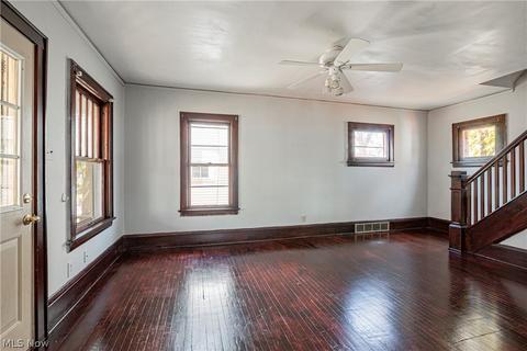 1100 Murray Ave, Akron, OH 44310 photo 5