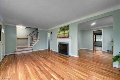 1860 E 225th St, Euclid, OH 44117 photo 6