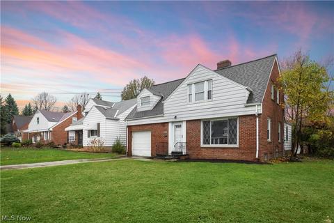 1860 E 225th St, Euclid, OH 44117 photo 1
