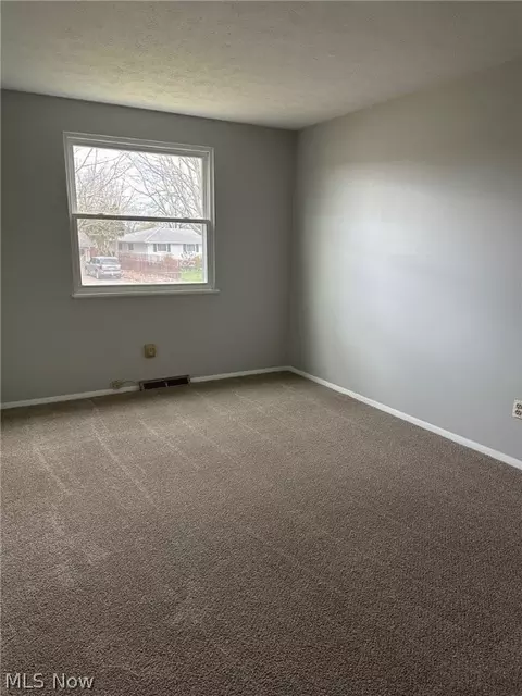 4136 Kenyon Ave, Lorain, OH 44053 photo 14