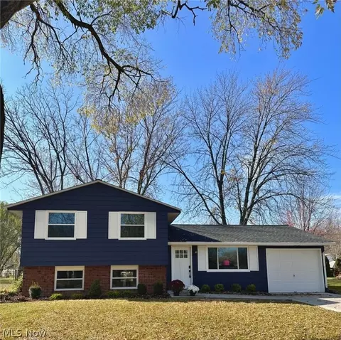 4136 Kenyon Ave, Lorain, OH 44053 photo 1