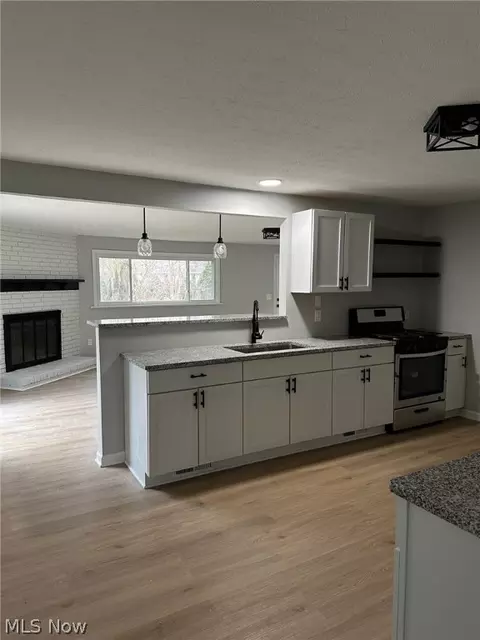 4136 Kenyon Ave, Lorain, OH 44053 photo 4