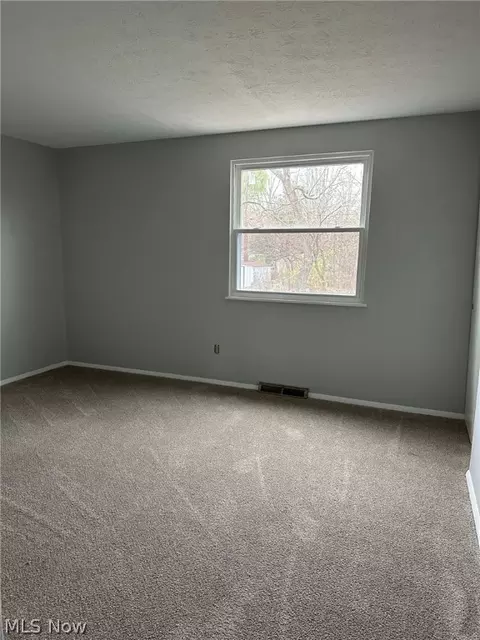 4136 Kenyon Ave, Lorain, OH 44053 photo 16