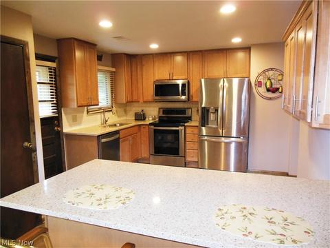 4215 Caylor Ct, Ashtabula, OH 44004 photo 6
