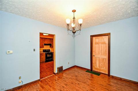 167 E Mapledale Ave, Akron, OH 44301 photo 9