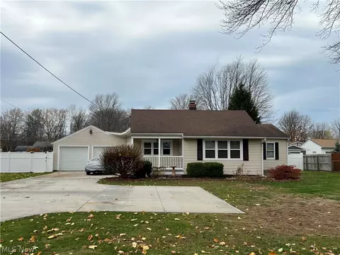 3601 Vineland Ave, Ashtabula, OH 44004 photo 1