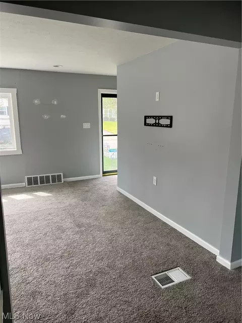 159 Hillman, Akron, OH 44312 photo 6