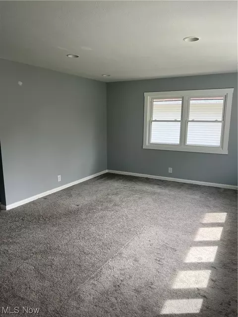 159 Hillman, Akron, OH 44312 photo 5