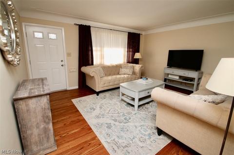 30875 Roosevelt Rd, Wickliffe, OH 44092 photo 9