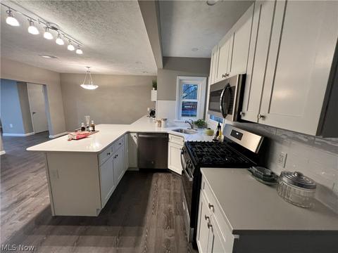 1275 Hillside Rd, Seven Hills, OH 44131 photo 10