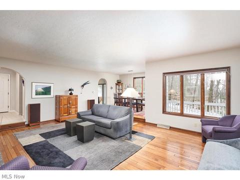 675 Hatch Rd, Wadsworth, OH 44281 photo 5