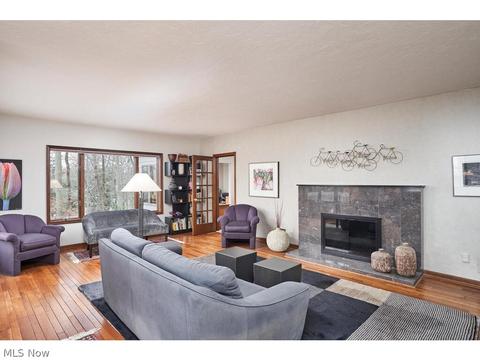 675 Hatch Rd, Wadsworth, OH 44281 photo 4
