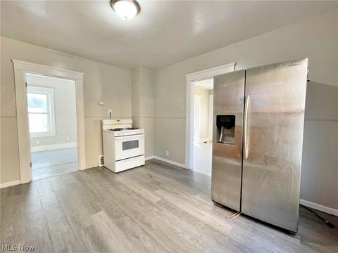 3139 Elyria Ave, Lorain, OH 44055 photo 8