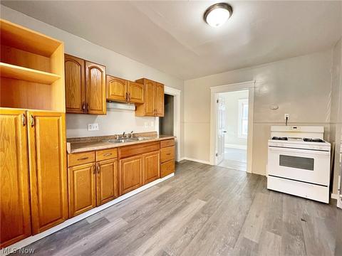 3139 Elyria Ave, Lorain, OH 44055 photo 6
