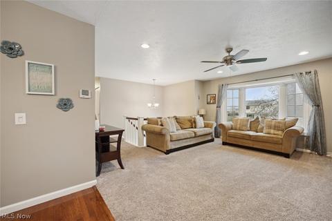 8075 Newcomb Dr, Parma, OH 44129 photo 6