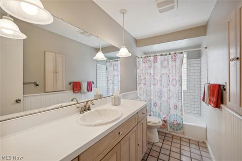 8075 Newcomb Dr, Parma, OH 44129 photo 23