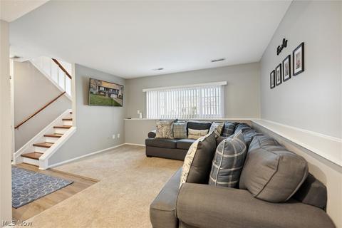 8075 Newcomb Dr, Parma, OH 44129 photo 26