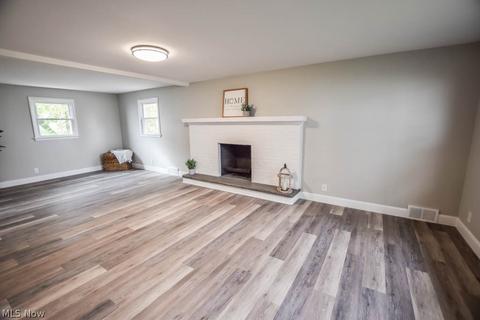 4804 Drumcliff Dr NW, Canton, OH 44708 photo 3
