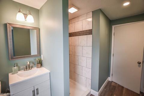 4804 Drumcliff Dr NW, Canton, OH 44708 photo 15