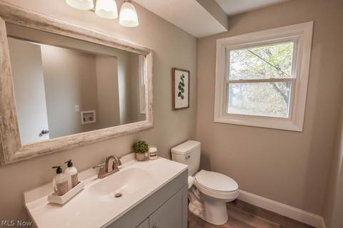 4804 Drumcliff Dr NW, Canton, OH 44708 photo 11