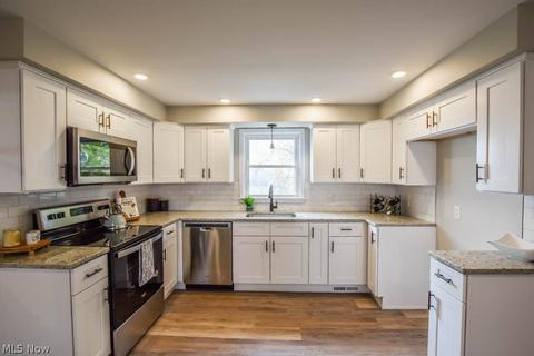 4804 Drumcliff Dr NW, Canton, OH 44708 photo 8